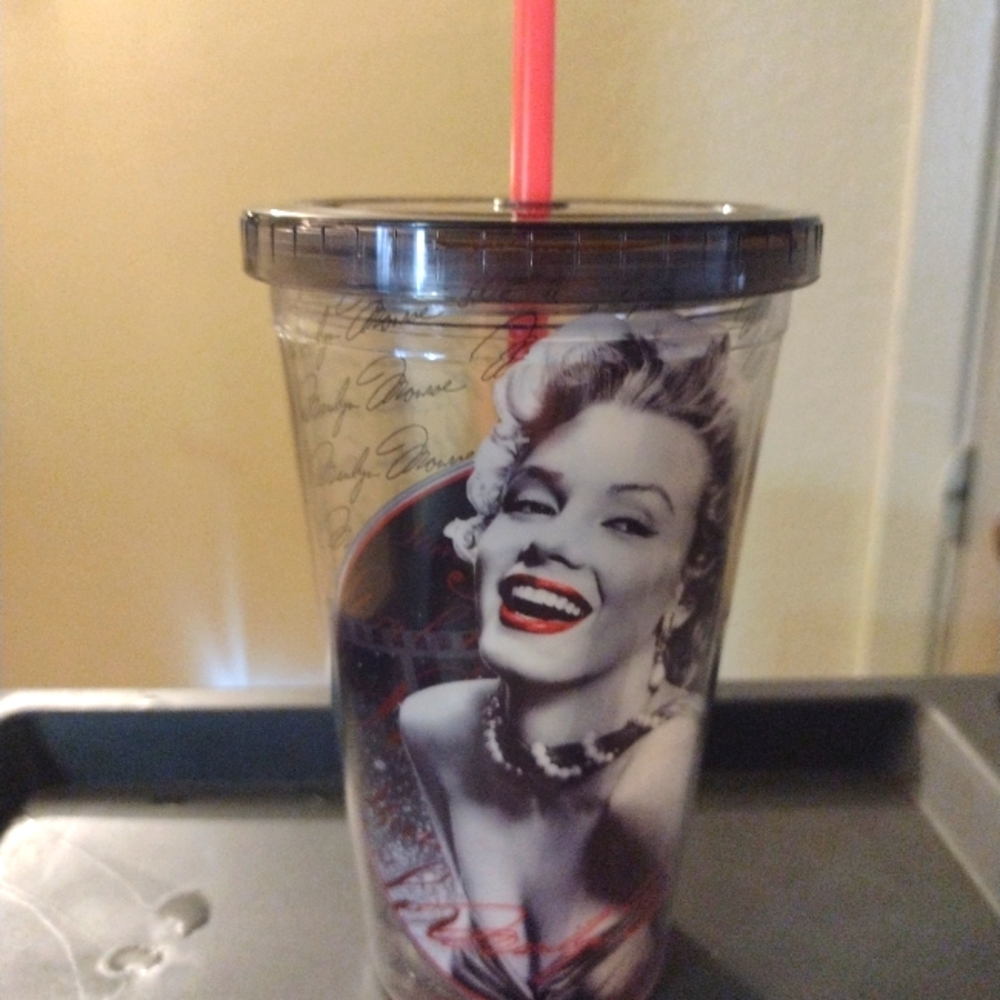 Marilyn Monroe cup